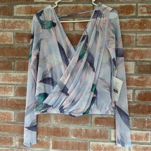Fabletics Treva Long Sleeve Sheer Drape Wrap Shirt NEW Women’s Small Pastel - Picture 2 of 10